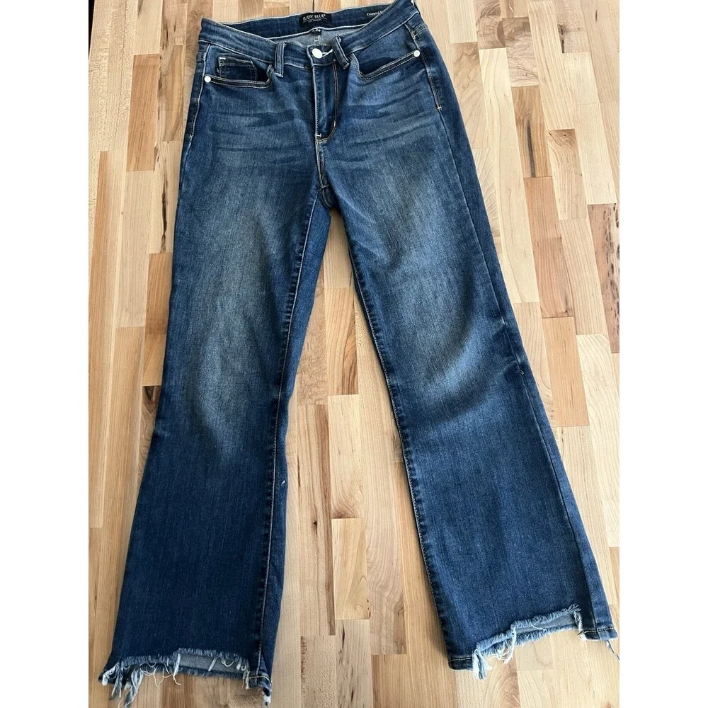 Judy Blue Cropped Boot Jeans Stretch Raw Step Hem Distressed Medium Wash 3/26 - Picture 1 of 9